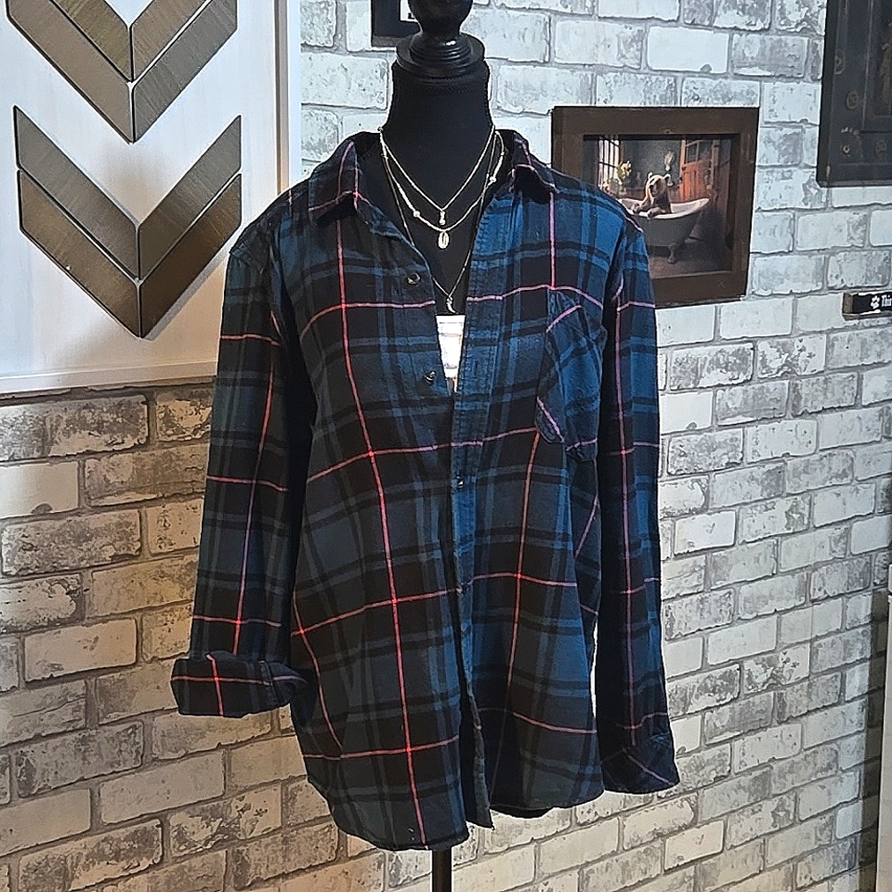 Flannel boyfriend fit button up